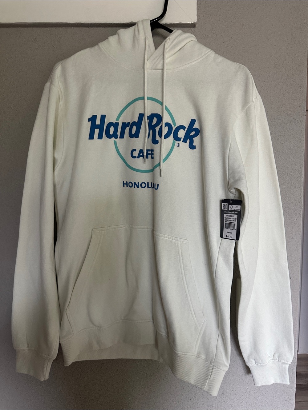 Hard Rock Cafe Honolulu Cream Pullover Hoodie with Teal & Blue Logo